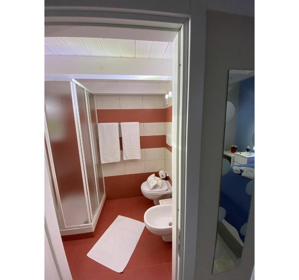 Bnb Archimede Aeroporto di Catania Fontana Rossa Esterno foto