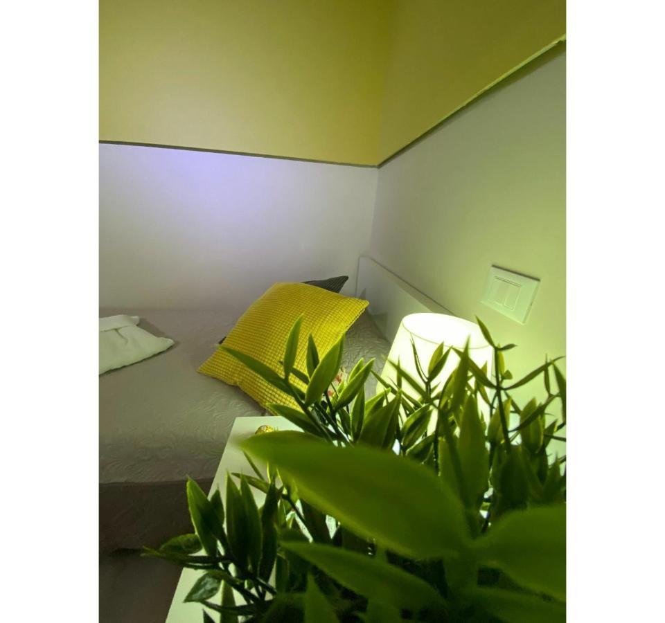 Bnb Archimede Aeroporto di Catania Fontana Rossa Esterno foto